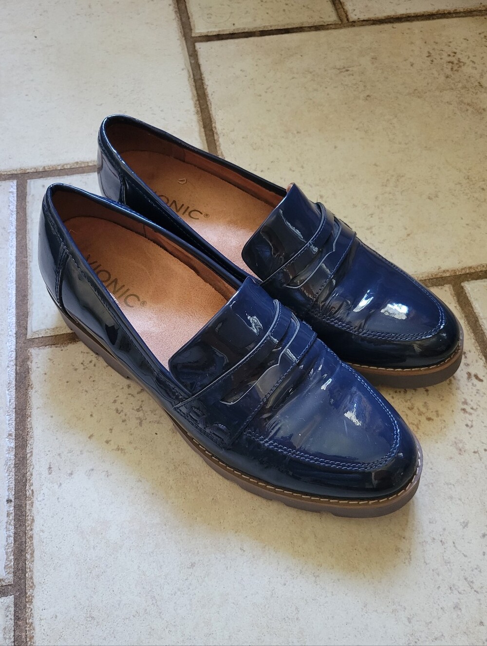 VIONIC Cheryl Lug Penny Loafers 7.5